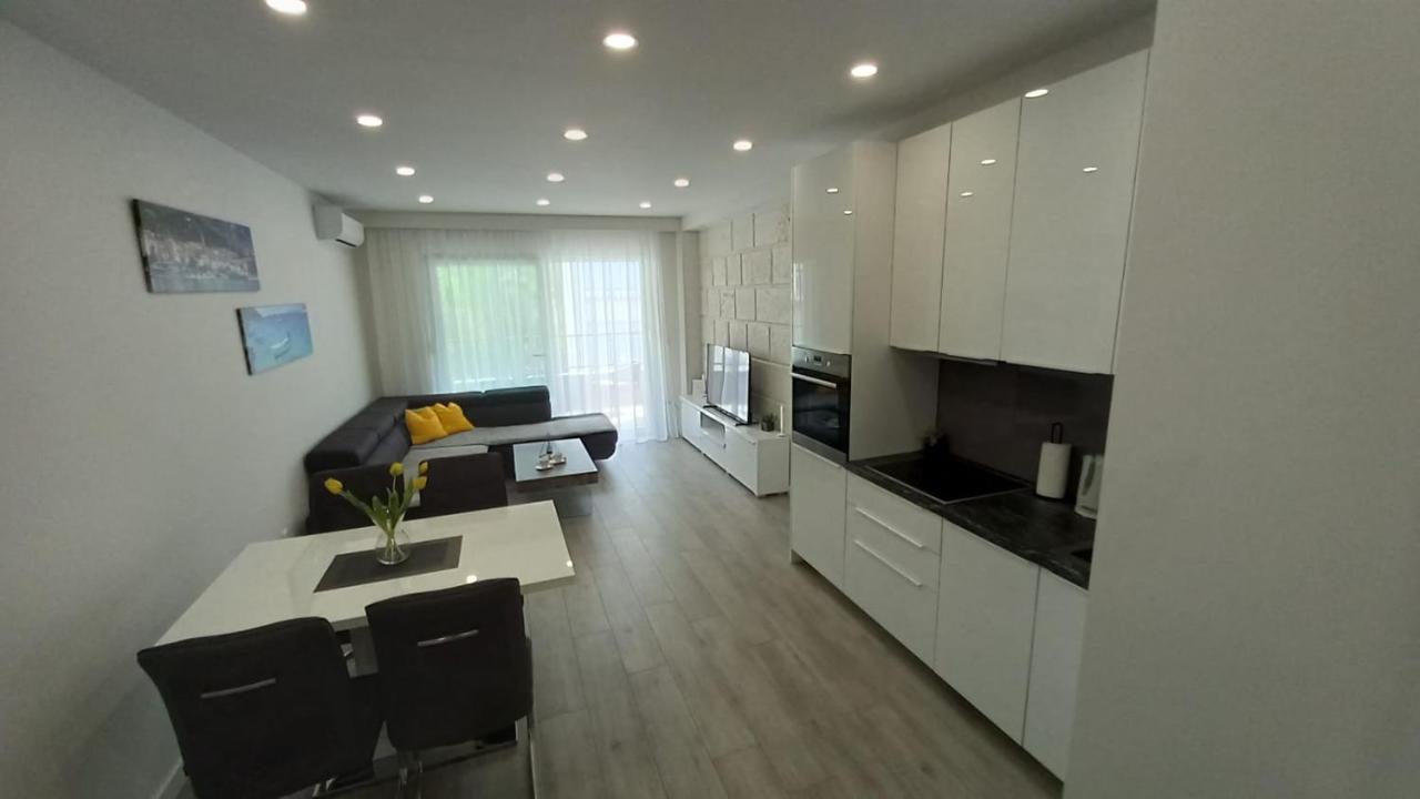 Lux Apartman Antonija Makarská Exteriér fotografie